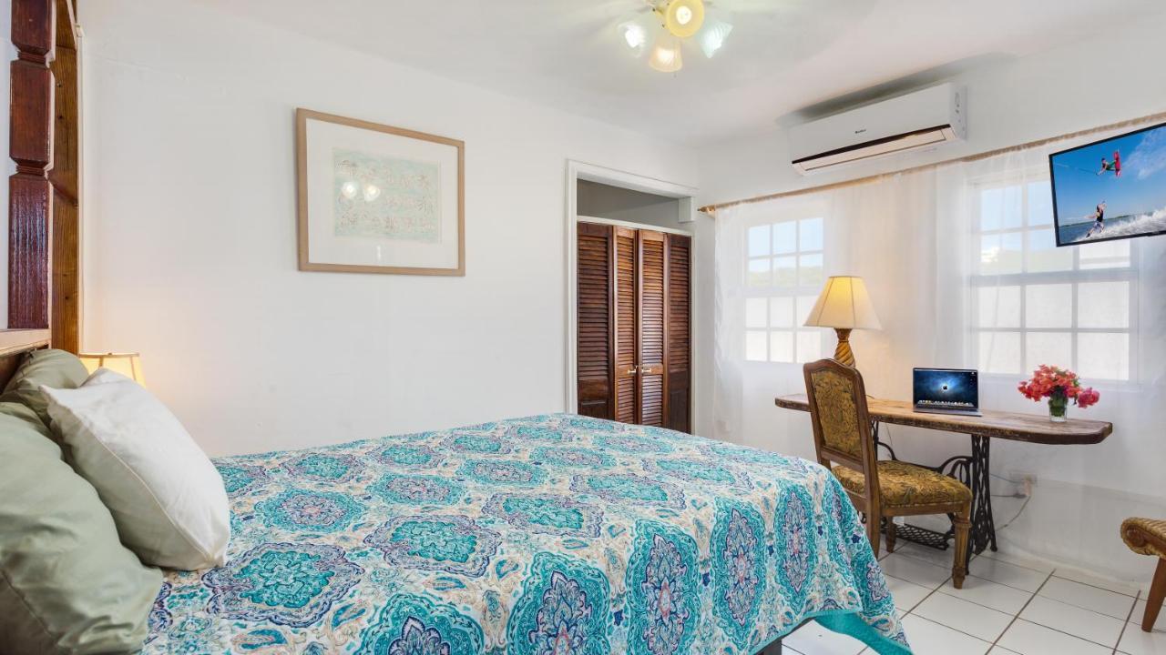 Edwards Guesthouse Sandy Ground Village Екстериор снимка
