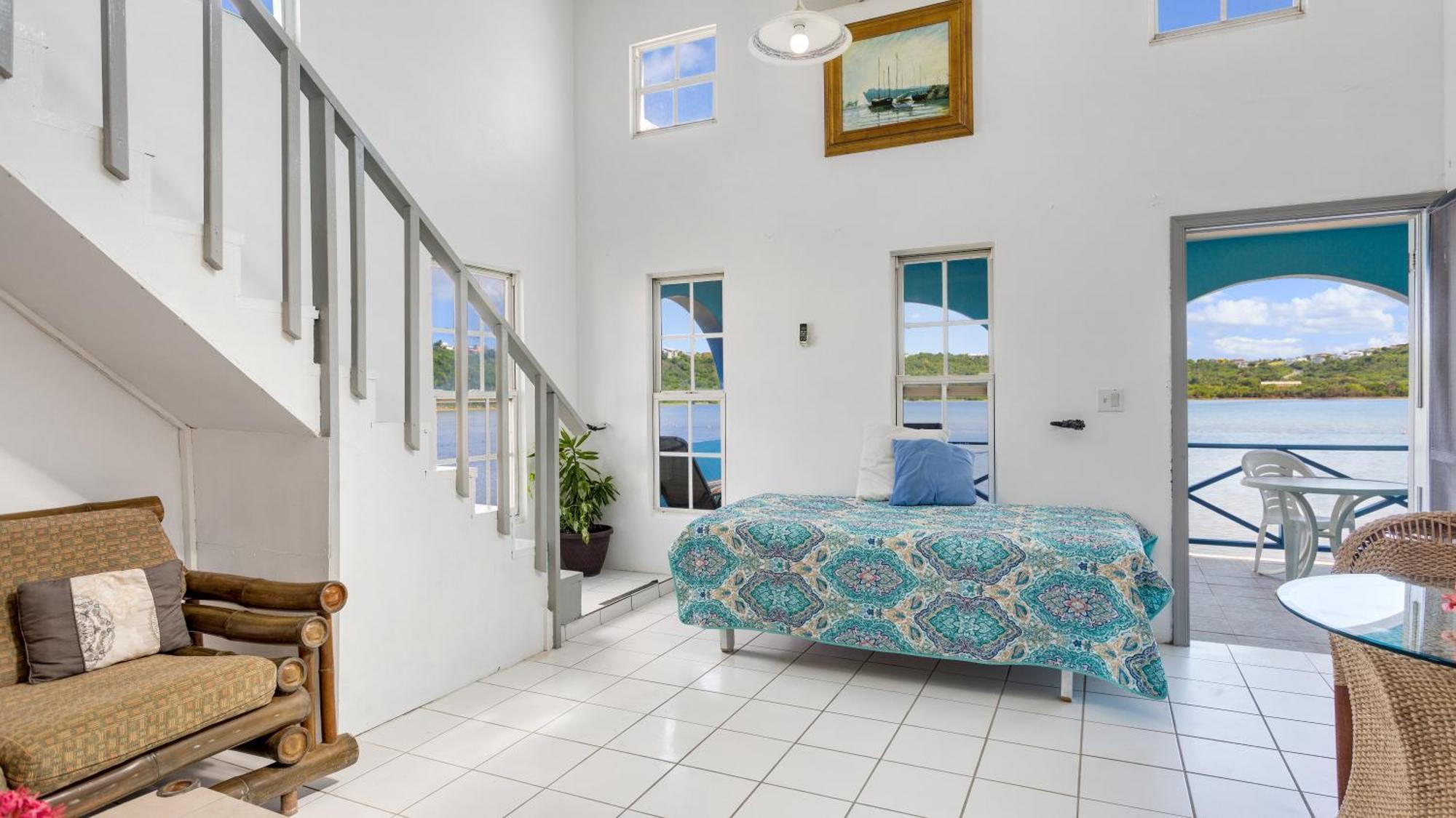 Edwards Guesthouse Sandy Ground Village Екстериор снимка