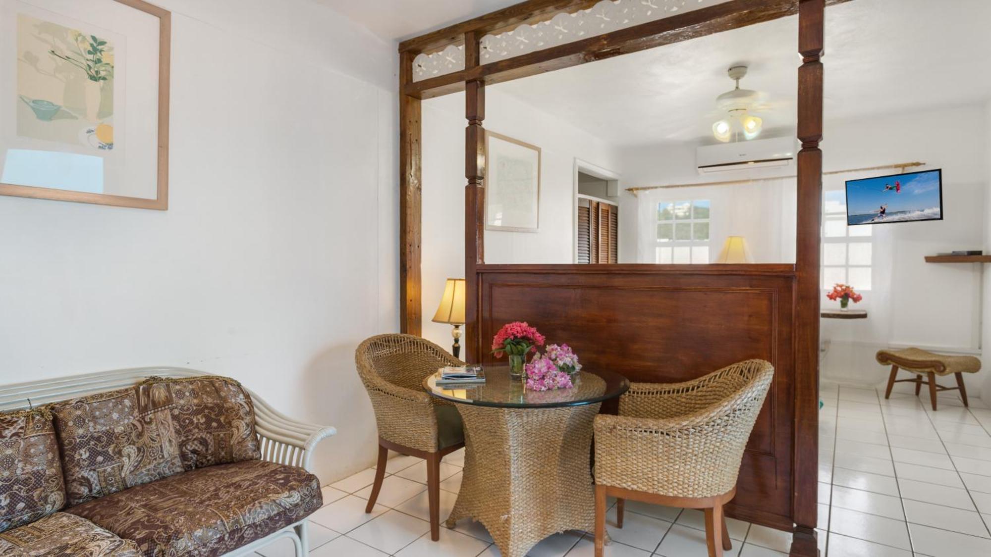 Edwards Guesthouse Sandy Ground Village Екстериор снимка